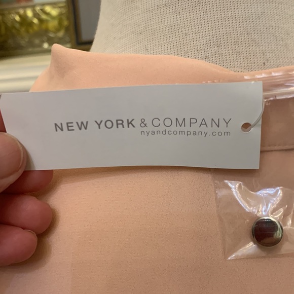 NWT “NY&C” pink chiffon pirate style blouse - Picture 6 of 7